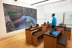 lady play minecraft at microsoft flagship store